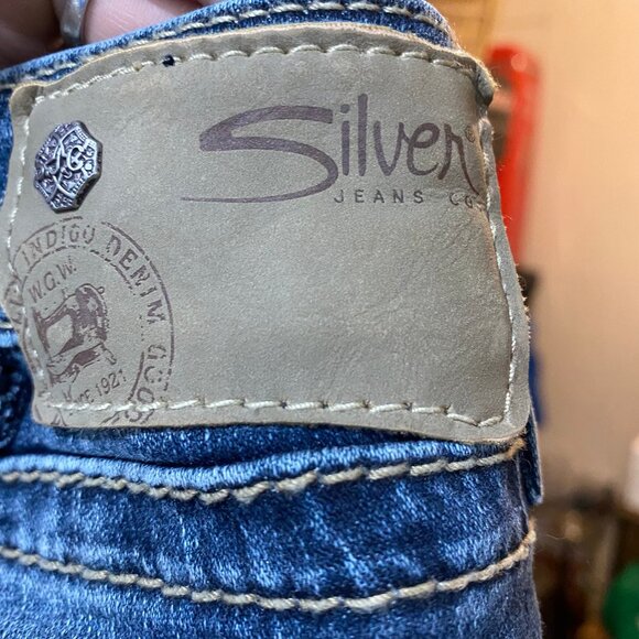 Silver Jeans Co. Tuesday Distressed Skinny Jeans - Picture 4 of 6